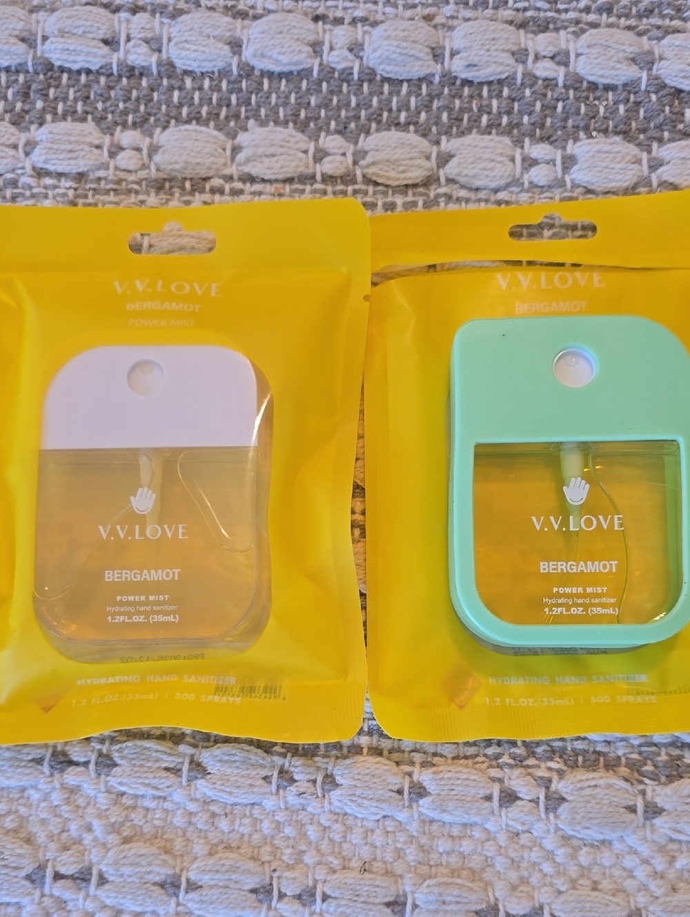 V.V.LOVE Bergamot Power Mist Hand Sanitizer (White & Mint)